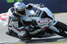 Superstock 1000 Assen Gara: Badovini fa tris con la BMW