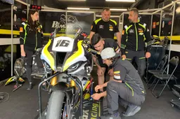 Superbike: il B-Max torna a casa senza correre. Che senso ha?