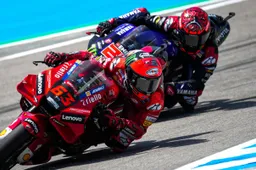 Bagnaia vs Quartararo, guerra di nervi e inseguimento d'assaggio