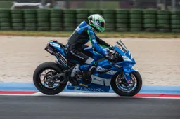 Baldassarri  con una moto di serie ha lottato con le Superbike del CIV