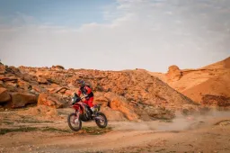 Dakar 2021, tappa 6: Joan Barreda, e sono tre! Toby Price nuovo leader