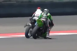 Superbike, Ma che modo di correre è? Loris Baz ci ha rimesso una frattura