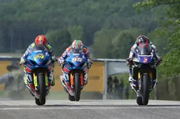 MotoAmerica Road America Gara 1 Beaubier, Elias e Hayden in 0"153