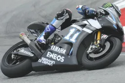 MotoGP: 2° giorno a Sepang, Spies comanda, Stoner in pista