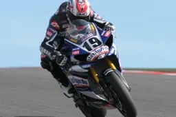 Superbike Portimao Gara 1: Ben Spies vince, cade Haga