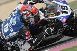 Superbike Losail Warm Up: è lotta tra Spies e Haga