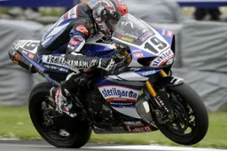 Superbike Donington Gara 2: Spies ottiene la doppietta