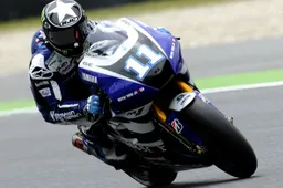 MotoGP: Ben Spies rinnova con Yamaha anche per il 2012