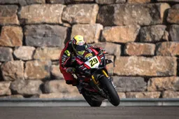 Superbike: Luca Bernardi, l'ultimo arrivato va veloce "Mi sono divertito!"