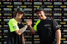 MotoGP UFFICIALE Marco Bezzecchi con VR46 Ducati anche nel 2023