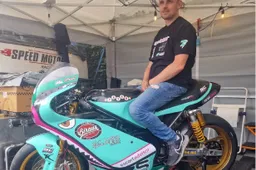 Tourist Trophy: Pierre Bian  porta in strada Escort Advisor