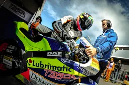 Moto2 Xavier Simeon operato alla mano, non sarà a Sepang