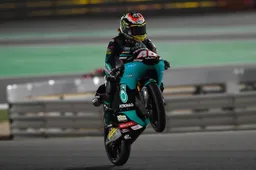 Moto3 GP Doha, Prove 2: ecco Darryn Binder, quanti 'giochi di scie'...