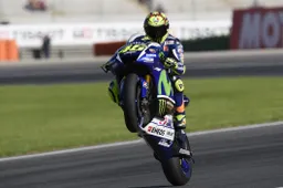 Provaci lo stesso Valentino! Ma che rischio partire là in fondo