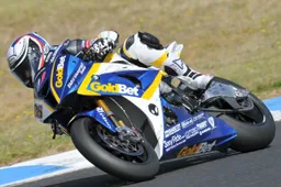 Superbike: primo test 2012 per Ayrton Badovini e Michel Fabrizio