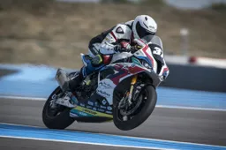 BMW Motorrad ufficiale: debutto con podio al Bol d'Or