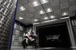 Superbike: prove in galleria del vento per la BMW S1000RR