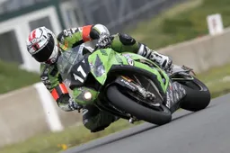 Bol d'Or: Kawasaki SRC conquista la pole davanti a Suzuki S.E.R.T. e Yamaha GMT94