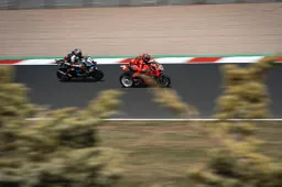 Superbike Most: Toprak indiavolato, Bulega piegato anche allo sprint