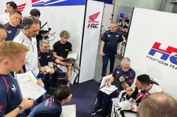 MotoGP, Alberto Puig: "Non possiamo aspettare il 2027"