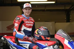 MotoGP: Stefan Bradl sostituto di Marc Márquez a Brno