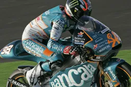 125cc: Bradley Smith vuole tener vivo il campionato