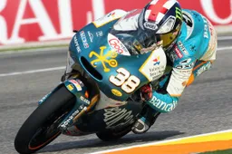 125cc: Bradley Smith saluta la categoria con una vittoria