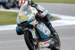 125cc Estoril Prove Libere 1: Bradley Smith prima del diluvio