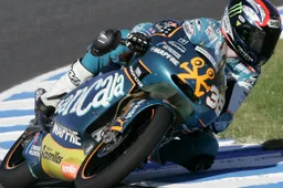 125cc Jerez Gara: Smith vince, cadono Simon e Iannone