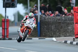 Speed Shadows al Manx con Stefano Bonetti su Bimota YB4 E.I