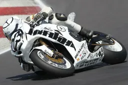 AMA: Brett McCormick torna a correre in Canada con BMW