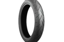 Bridgestone presenta quattro nuovi pneumatici moto