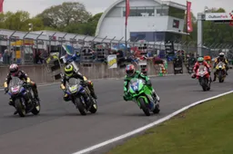 VIDEO British Superbike: 40 minuti di adrenalina, il meglio di Oulton Park