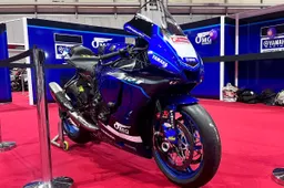 OMG Racing Yamaha in blu per il British Superbike 2024