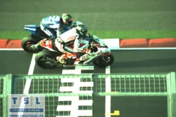 BSB Silverstone Gara 2: Byrne batte Lowes per 12 millesimi!