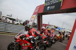 Riparte il BSB British Superbike: primo round a Donington dal 7 al 9 agosto