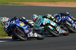 British Supersport 2020 con 29 iscritti, 11 Moto2