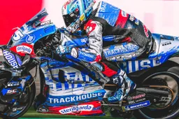 MotoGP, tre nomi per Trackhouse Aprilia "Tutte le opzioni attorno a un pilota Moto2"