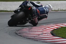 ARRC ASB1000 Sepang: Broc Parkes comanda le prime prove