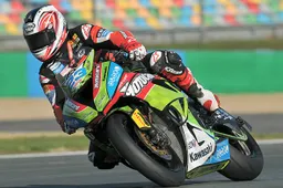 Supersport Magny Cours Qualifiche 2: pole per Broc Parkes