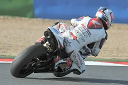 Supersport Magny Cours Qualifiche 2: nuova pole per Parkes