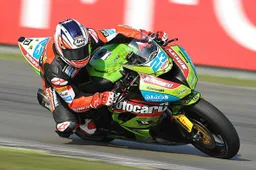 Supersport Brno Qualifiche 1: Parkes la spunta al termine