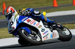 8h Phillip Island: bel confronto in Supersport tra Kawasaki e Suzuki