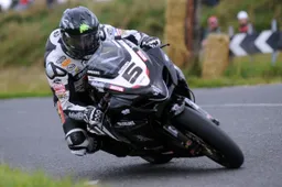 Ulster Grand Prix: Bruce Anstey da record, 133.977 mph