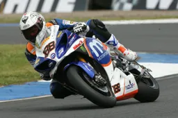 BSB: Andrew Pitt operato, spera di rientrare presto