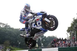 BSB Cadwell Park Gara 2: bis di Lowes, Brookes emoziona