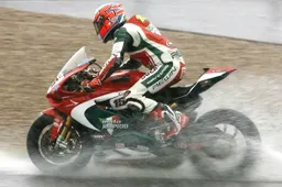 BSB Donington Park Prove 2: Farmer 1°, Baiocco chiude 8°