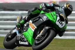 BSB: MSS Colchester Kawasaki punta molto su Cadwell Park