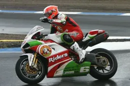 BSB Knockhill Gara 1: Michael Rutter con la Ducati in trionfo