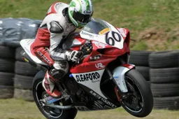 BSB: Peter Hickman firma con Tyco Racing Honda